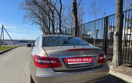 Mercedes-Benz E-Класс, 2011 год, 2 100 000 рублей, 9 фотография