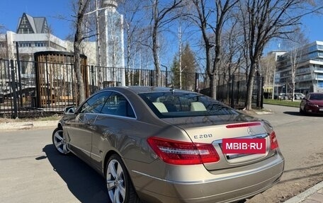 Mercedes-Benz E-Класс, 2011 год, 2 100 000 рублей, 5 фотография