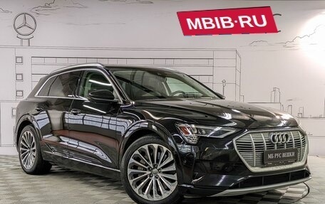 Audi e-tron I, 2019 год, 4 200 000 рублей, 3 фотография