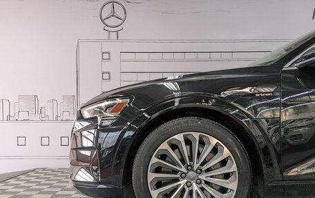 Audi e-tron I, 2019 год, 4 200 000 рублей, 10 фотография