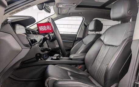 Audi e-tron I, 2019 год, 4 200 000 рублей, 14 фотография