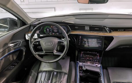 Audi e-tron I, 2019 год, 4 200 000 рублей, 21 фотография