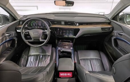 Audi e-tron I, 2019 год, 4 200 000 рублей, 22 фотография