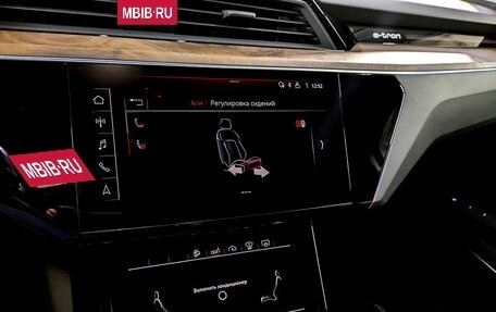 Audi e-tron I, 2019 год, 4 200 000 рублей, 28 фотография
