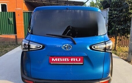 Toyota Sienta II, 2019 год, 1 350 000 рублей, 5 фотография