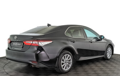 Toyota Camry, 2021 год, 2 650 000 рублей, 5 фотография