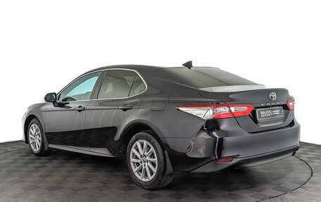 Toyota Camry, 2021 год, 2 650 000 рублей, 7 фотография