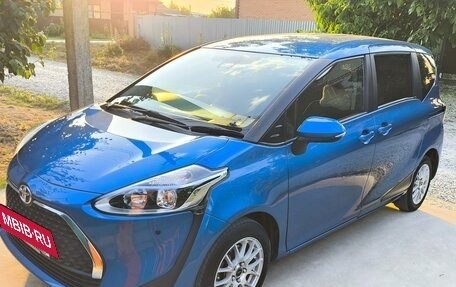 Toyota Sienta II, 2019 год, 1 350 000 рублей, 9 фотография