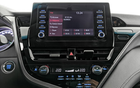 Toyota Camry, 2021 год, 2 650 000 рублей, 17 фотография