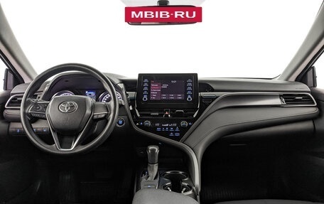 Toyota Camry, 2021 год, 2 650 000 рублей, 14 фотография