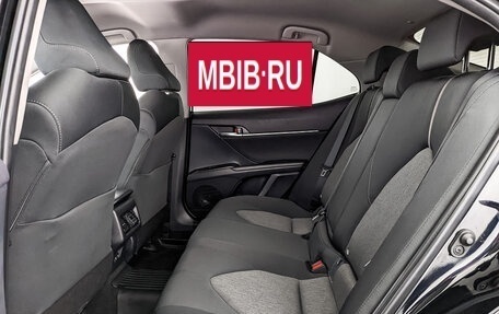 Toyota Camry, 2021 год, 2 650 000 рублей, 18 фотография