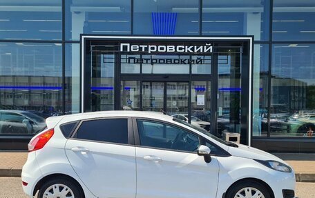 Ford Fiesta, 2016 год, 830 000 рублей, 5 фотография