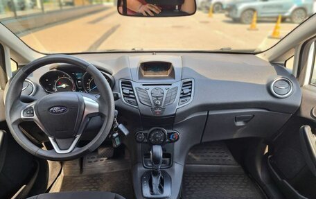 Ford Fiesta, 2016 год, 830 000 рублей, 9 фотография