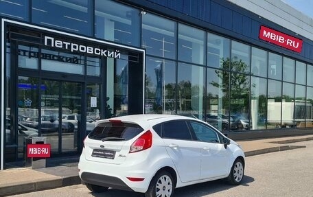 Ford Fiesta, 2016 год, 830 000 рублей, 6 фотография