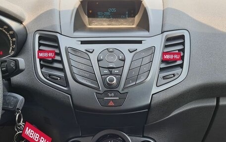Ford Fiesta, 2016 год, 830 000 рублей, 16 фотография