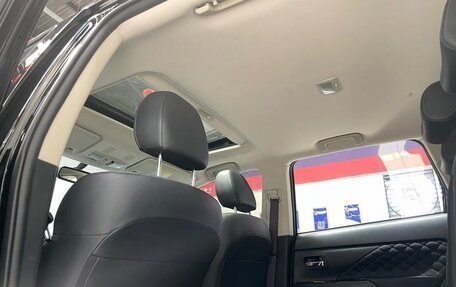 Mitsubishi Outlander III рестайлинг 3, 2022 год, 1 820 090 рублей, 11 фотография