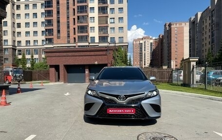 Toyota Camry, 2018 год, 2 350 000 рублей, 1 фотография