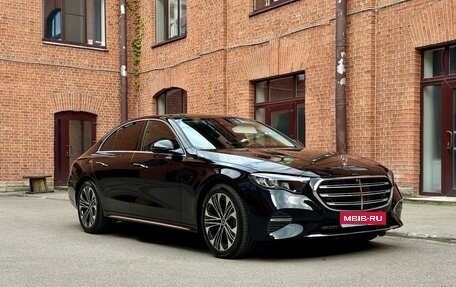 Mercedes-Benz E-Класс, 2024 год, 7 200 000 рублей, 1 фотография