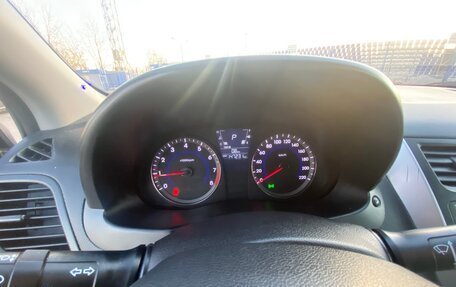 Hyundai Solaris II рестайлинг, 2013 год, 590 000 рублей, 7 фотография