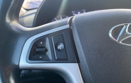 Hyundai Solaris II рестайлинг, 2013 год, 590 000 рублей, 13 фотография
