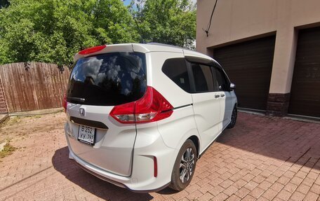 Honda Freed II, 2022 год, 2 400 000 рублей, 3 фотография