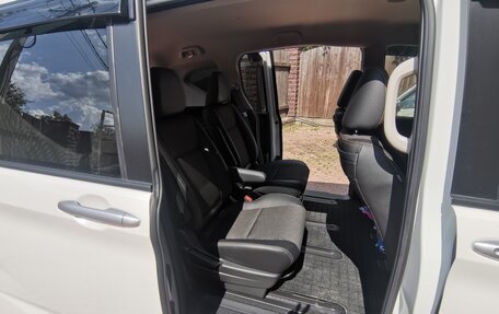 Honda Freed II, 2022 год, 2 400 000 рублей, 9 фотография