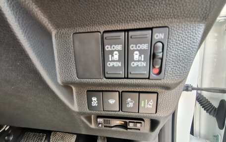 Honda Freed II, 2022 год, 2 400 000 рублей, 20 фотография