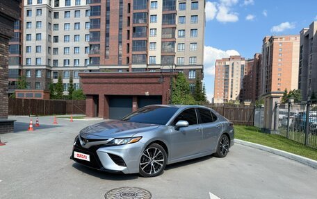 Toyota Camry, 2018 год, 2 350 000 рублей, 2 фотография