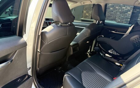 Toyota Camry, 2018 год, 2 350 000 рублей, 8 фотография
