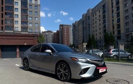 Toyota Camry, 2018 год, 2 350 000 рублей, 3 фотография