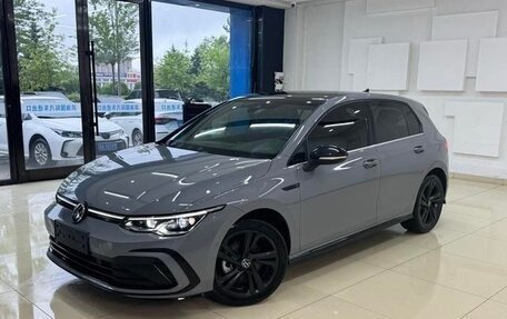 Volkswagen Golf VIII, 2021 год, 2 055 341 рублей, 3 фотография