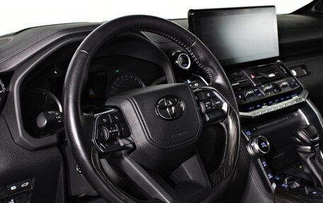 Toyota Land Cruiser, 2021 год, 9 750 000 рублей, 18 фотография