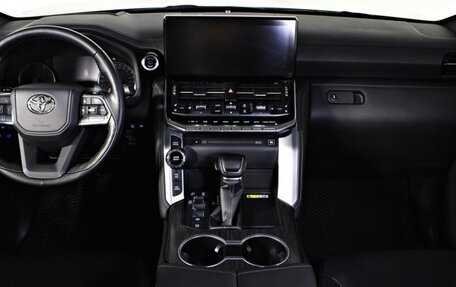 Toyota Land Cruiser, 2021 год, 9 750 000 рублей, 14 фотография