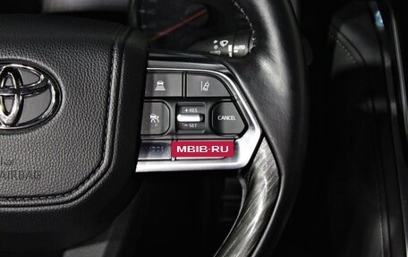 Toyota Land Cruiser, 2021 год, 9 750 000 рублей, 15 фотография