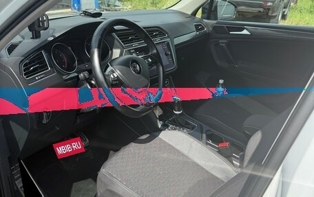 Volkswagen Tiguan II, 2018 год, 2 250 000 рублей, 9 фотография