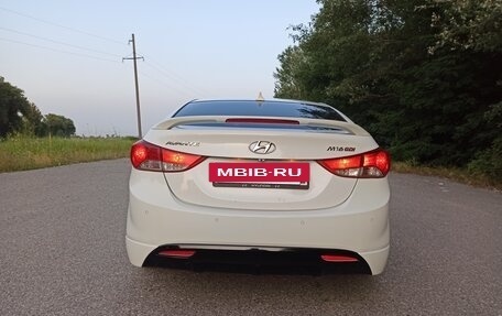 Hyundai Avante, 2012 год, 1 150 000 рублей, 2 фотография