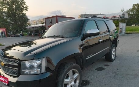 Chevrolet Tahoe III, 2012 год, 2 200 000 рублей, 2 фотография