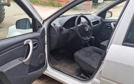 Renault Logan I, 2015 год, 375 000 рублей, 7 фотография