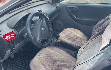Opel Corsa C рестайлинг, 2001 год, 240 000 рублей, 8 фотография