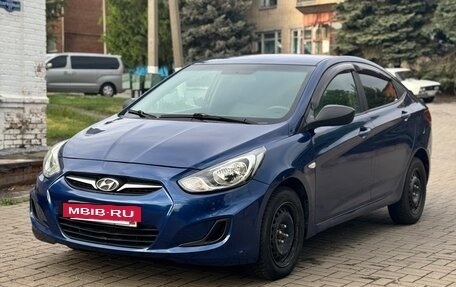 Hyundai Solaris II рестайлинг, 2011 год, 575 000 рублей, 3 фотография