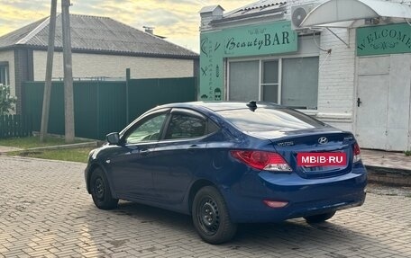Hyundai Solaris II рестайлинг, 2011 год, 575 000 рублей, 15 фотография
