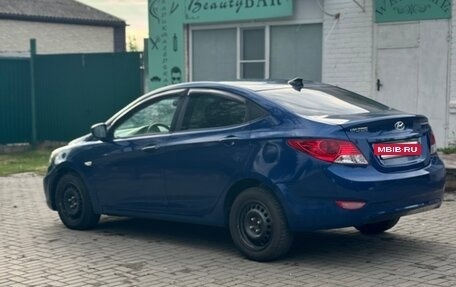 Hyundai Solaris II рестайлинг, 2011 год, 575 000 рублей, 5 фотография