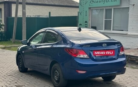 Hyundai Solaris II рестайлинг, 2011 год, 575 000 рублей, 4 фотография