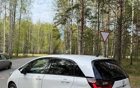 Honda Fit, 2021 год, 1 450 000 рублей, 27 фотография