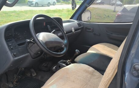 Toyota HiAce H100, 1993 год, 380 000 рублей, 3 фотография