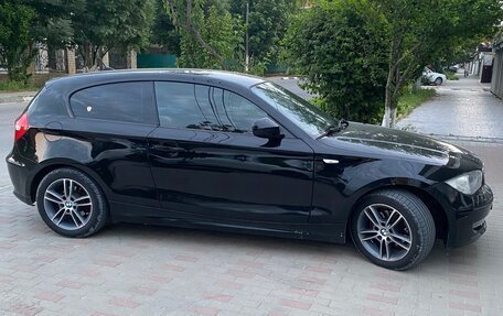 BMW 1 серия, 2011 год, 850 000 рублей, 3 фотография