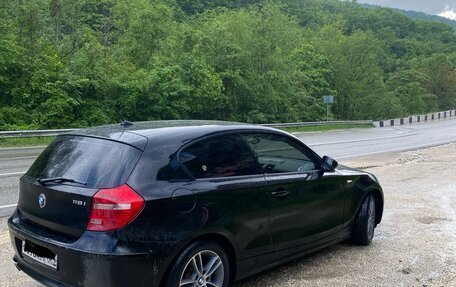BMW 1 серия, 2011 год, 850 000 рублей, 5 фотография
