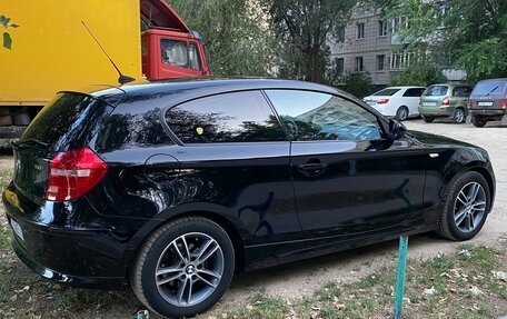 BMW 1 серия, 2011 год, 850 000 рублей, 7 фотография