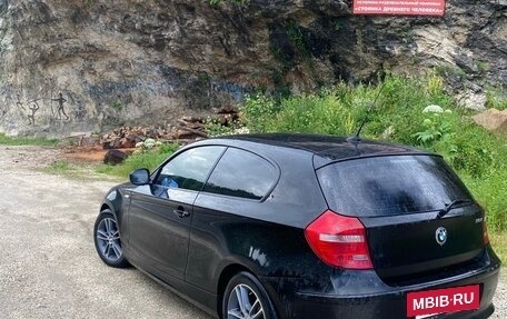 BMW 1 серия, 2011 год, 850 000 рублей, 6 фотография