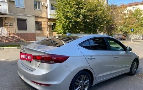 Hyundai Elantra VI рестайлинг, 2017 год, 1 650 000 рублей, 2 фотография